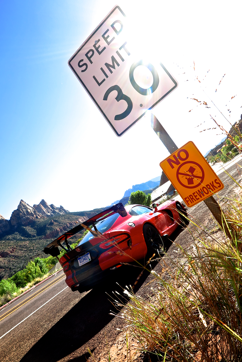 Illustration for article titled Detroit to Vegas (and back) in a 2016 Viper ACR